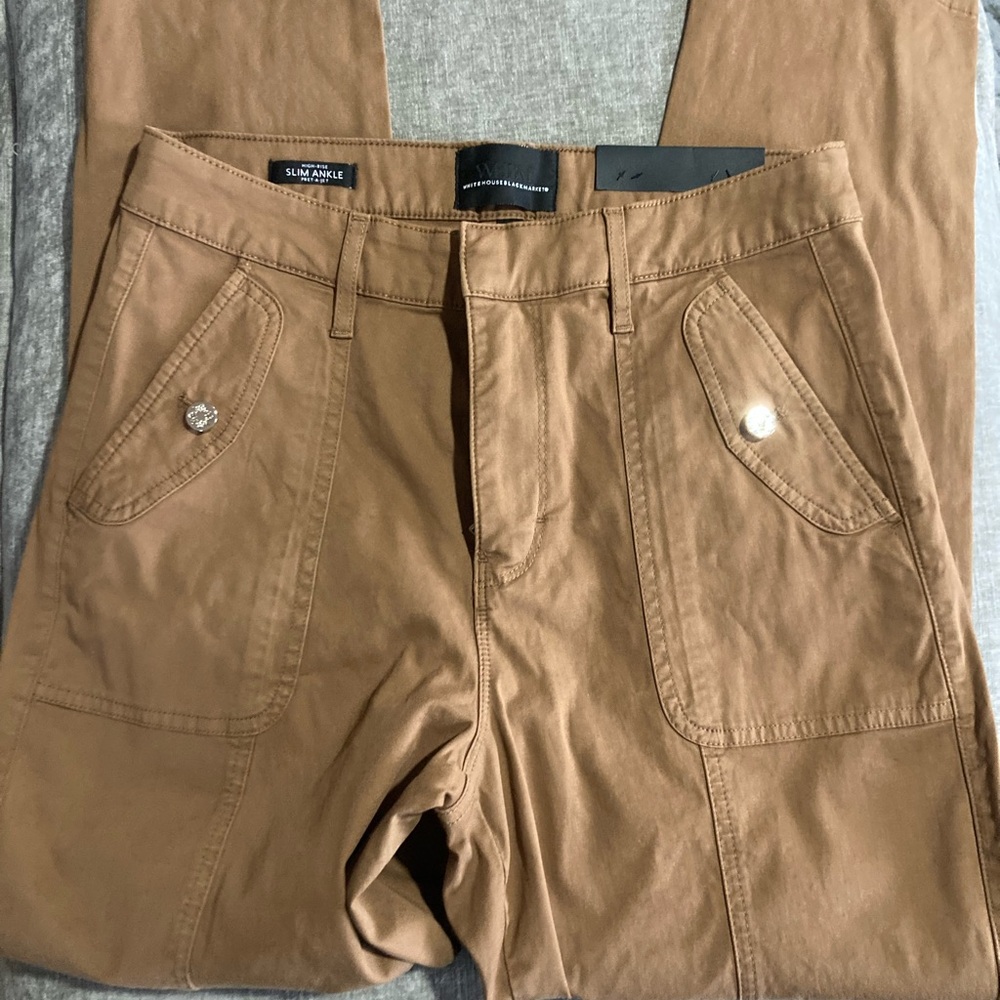 NWT White House Black Market size 8R